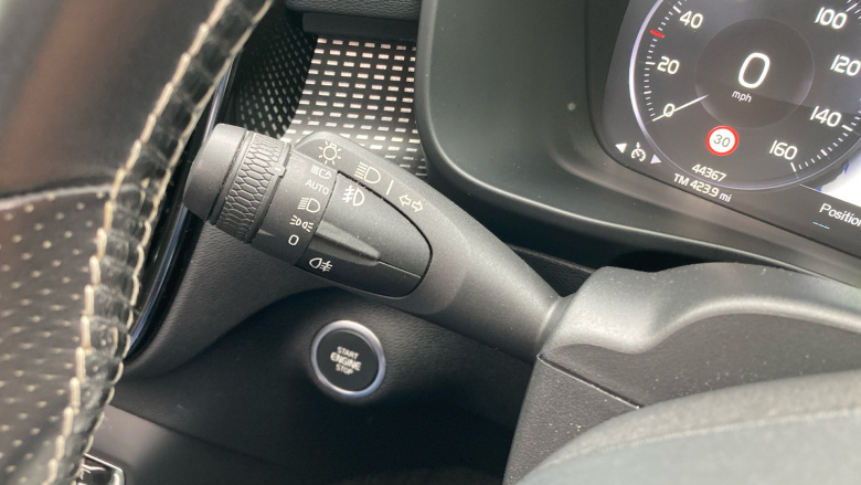 Volvo Xc40 1.5 T3 R DESIGN 5dr Petrol Estate